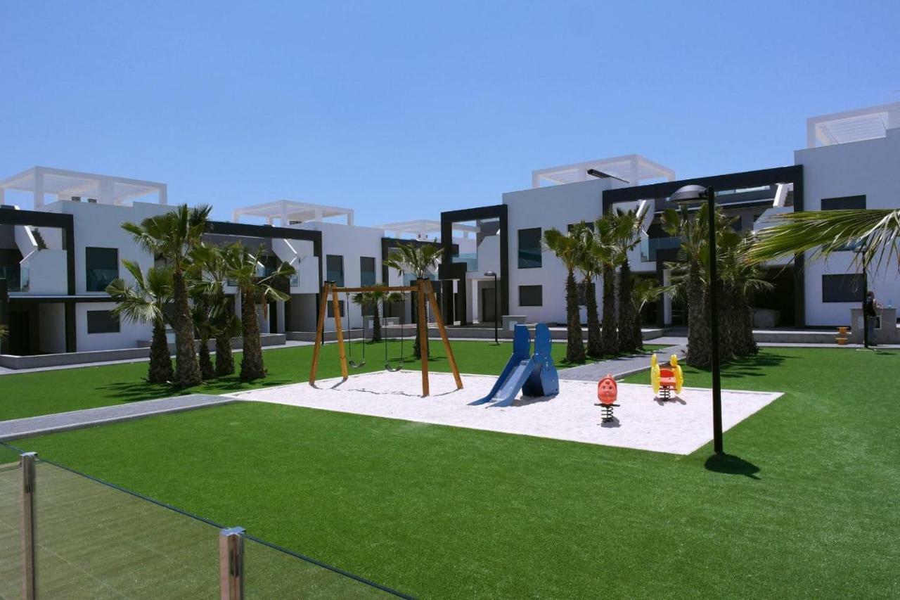 Oasis Beach IX Puntaprima Lejlighed Torrevieja Eksteriør billede