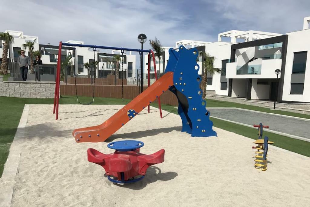 Oasis Beach IX Puntaprima Lejlighed Torrevieja Eksteriør billede
