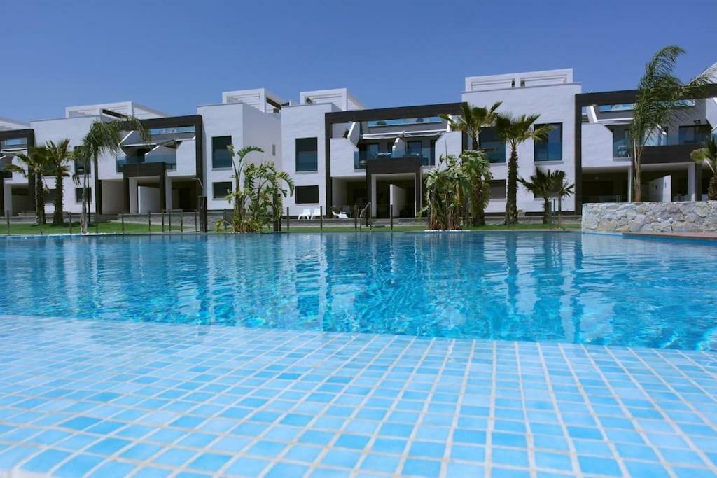 Oasis Beach IX Puntaprima Lejlighed Torrevieja Eksteriør billede